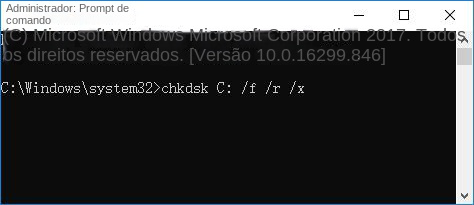 Digite chkdsk C: /f /r /x