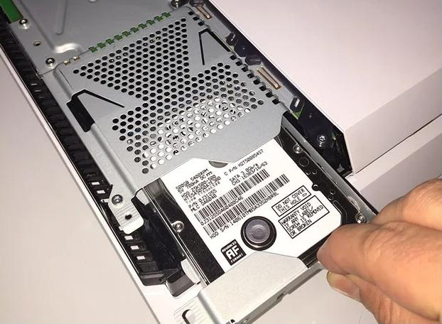 Remoção da unidade de disco rígido do PS4