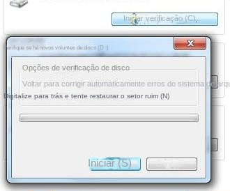 Marque Automatically fix system errors (Corrigir automaticamente erros do sistema de arquivos) e Scan and try to recover bad sectors (Verificar e tentar recuperar setores defeituosos)