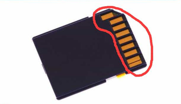 Oxidação do contato metálico do cartão SD