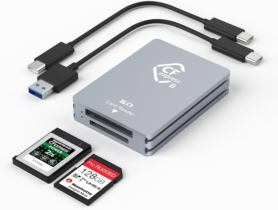 Leitor de cartão SD externo conectado a um laptop